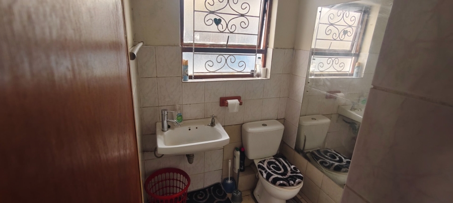 4 Bedroom Property for Sale in Strandfontein Village Western Cape